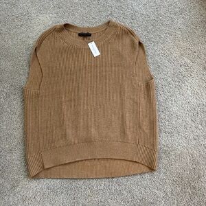 NEW w/Tag Banana Republic Sz. M Carmel Knit shell hi-lo Hem $75